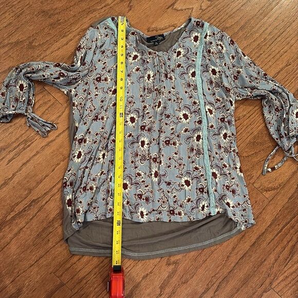 Suzanne Betro extra large floral shirt, really soft - Picture 5 of 8